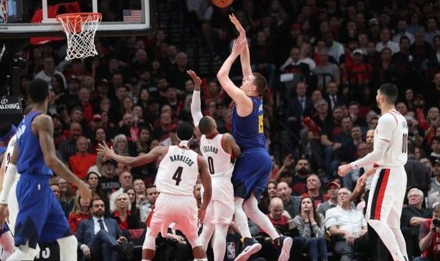  福克斯准三双国王加时险胜开拓者迎三连胜