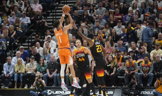  保罗16助攻太阳轻取爵士  